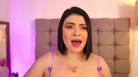 Snapshot of anikaromanoff chatting on February 21, 6:15 pm Lauren Anika online show from February 21, 6:15 pm