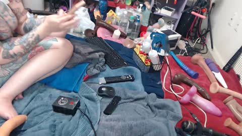 Snapshot of animergamergirl chatting on June 8, 2:01 am Twitter at animegamergrl. No vids for sale on Chaturbate. online show from June 8, 2:01 am