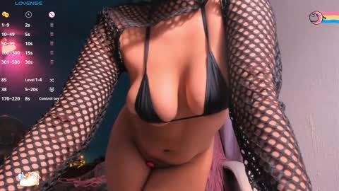 Snapshot of anisahade chatting on December 16, 3:51 am Anisahade online show from December 16, 3:51 am