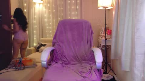 Snapshot of anisahade chatting on October 4, 3:10 pm Anisahade online show from October 4, 3:10 pm