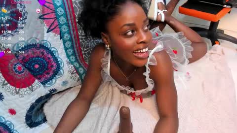 anisha_zambrano online show from January 19, 1:48 pm