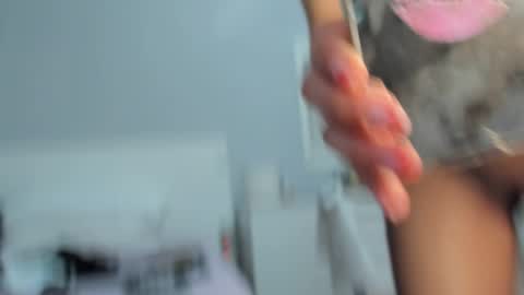 Snapshot of anisialuna_ chatting on February 21, 9:45 am Luna online show from February 21, 9:45 am