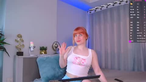 Snapshot of anisiya_glow chatting on June 14, 1:47 am Anisiya online show from June 14, 1:47 am