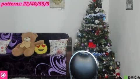 Snapshot of anissyax chatting on December 11, 6:14 am AnissyaX online show from December 11, 6:14 am