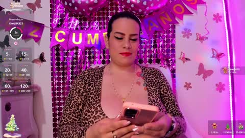 Snapshot of anita_big31 chatting on December 31, 1:57 am anita online show from December 31, 1:57 am