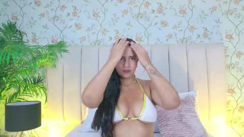 Snapshot of anita_sagegb chatting on March 26, 12:00 pm Dania Lpez online show from March 26, 12:00 pm