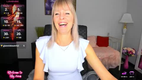 Snapshot of anita_tayson chatting on December 3, 7:21 am Anita online show from December 3, 7:21 am