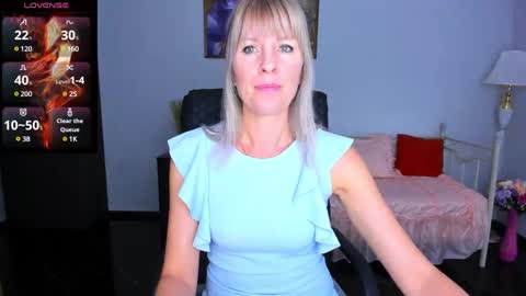 Snapshot of anita_tayson chatting on December 3, 10:28 am Anita online show from December 3, 10:28 am