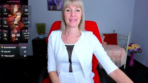 Snapshot of anita_tayson chatting on March 6, 9:47 am Anita online show from March 6, 9:47 am