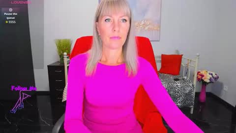 Snapshot of anita_tayson chatting on September 20, 6:03 am Anita online show from September 20, 6:03 am