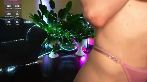 anita_von online show from May 29, 5:05 am