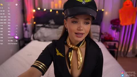 Snapshot of anitaraj_ chatting on October 28, 9:39 pm Im Anita thumb up me please its important online show from October 28, 9:39 pm