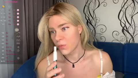 anjalin_sososok online show from March 15, 3:23 am