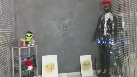 Snapshot of anjinhama chatting on May 20, 10:16 pm Hello My name is NaiaraPv is OPEN online show from May 20, 10:16 pm