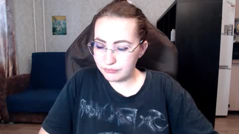Snapshot of ankey_rayah chatting on October 1, 12:49 am Nameless online show from October 1, 12:49 am