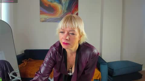 ann_annise online show from May 27, 1:57 am