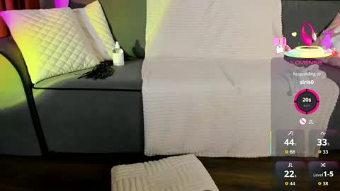 Anna online show from April 15, 7:58 pm