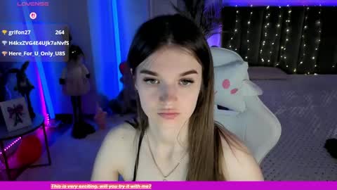 Snapshot of ann_woood chatting on May 4, 6:37 pm ann_woood online show from May 4, 6:37 pm