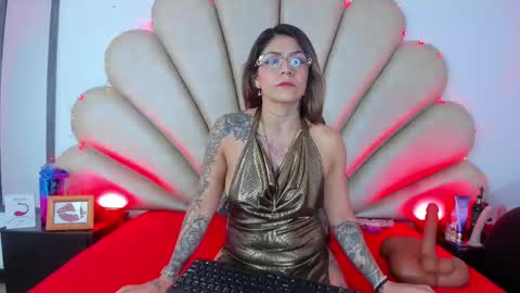 Snapshot of anna__spencer chatting on February 12, 12:22 pm Anna online show from February 12, 12:22 pm