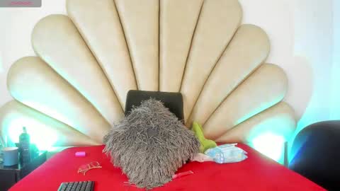 Snapshot of anna__spencer chatting on March 8, 12:52 pm Anna online show from March 8, 12:52 pm