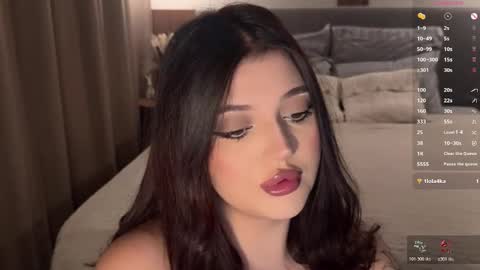 Snapshot of anna_el chatting on February 8, 10:24 pm Anna online show from February 8, 10:24 pm