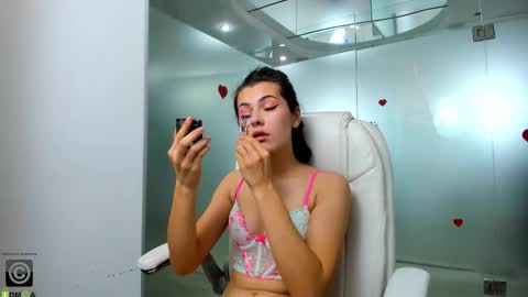 anna_firee online show from November 26, 6:36 am