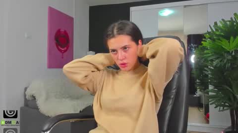 anna_firee online show from January 14, 9:15 am