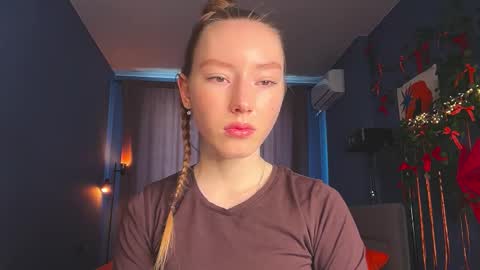 Snapshot of anna_kare chatting on March 2, 10:11 am Anna online show from March 2, 10:11 am