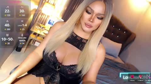 Snapshot of anna_mclaine chatting on June 7, 12:26 am Miss Anna online show from June 7, 12:26 am