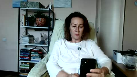 Snapshot of anna_ml chatting on June 11, 5:49 am Anna online show from June 11, 5:49 am