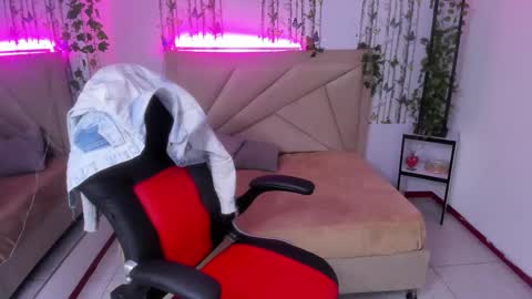 ANNA online show from February 15, 4:53 am