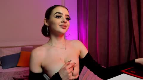 Snapshot of anna_nickol chatting on February 6, 7:51 pm Anna online show from February 6, 7:51 pm