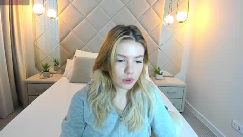 Anna online show from December 8, 1:02 am