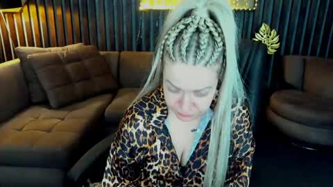 anna_snow9 online show from April 13, 4:51 am