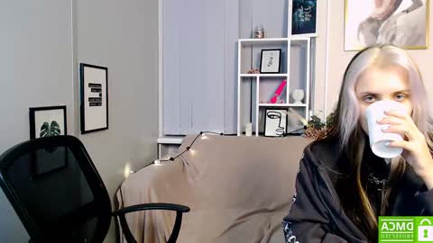 Snapshot of anna_sunshines chatting on December 2, 1:57 pm Anna pvt is open online show from December 2, 1:57 pm