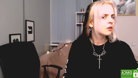 Snapshot of anna_sunshines chatting on December 3, 1:43 pm Anna pvt is open online show from December 3, 1:43 pm