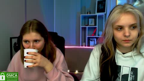 Snapshot of anna_sunshines chatting on December 9, 10:32 am Anna pvt is open online show from December 9, 10:32 am