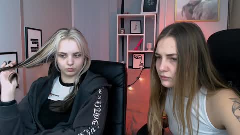 Snapshot of anna_sunshines chatting on December 16, 1:43 pm Anna pvt is open online show from December 16, 1:43 pm