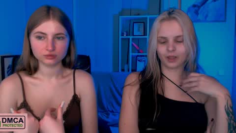 Snapshot of anna_sunshines chatting on December 28, 2:43 am Anna pvt is open online show from December 28, 2:43 am