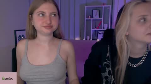 Snapshot of anna_sunshines chatting on January 9, 11:34 pm Anna pvt is open online show from January 9, 11:34 pm