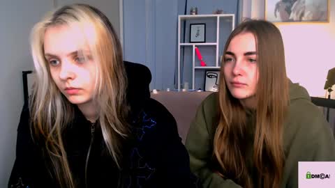 Snapshot of anna_sunshines chatting on January 14, 10:27 am Anna pvt is open online show from January 14, 10:27 am