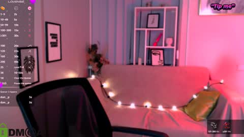 Snapshot of anna_sunshines chatting on February 7, 9:37 pm Anna pvt is open online show from February 7, 9:37 pm