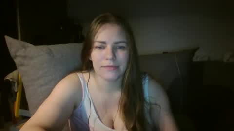 Snapshot of annadiamond1 chatting on December 10, 10:37 pm annadiamond1 online show from December 10, 10:37 pm