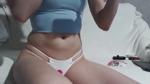 annahotcrazy online show from December 17, 12:44 pm