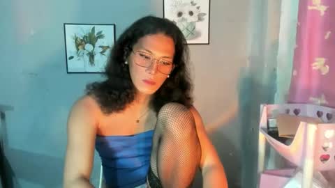 annalala22 online show from April 13, 1:05 pm