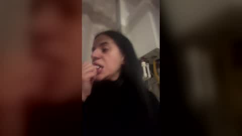 Snapshot of annaluxxxe chatting on February 20, 9:48 pm Anne online show from February 20, 9:48 pm