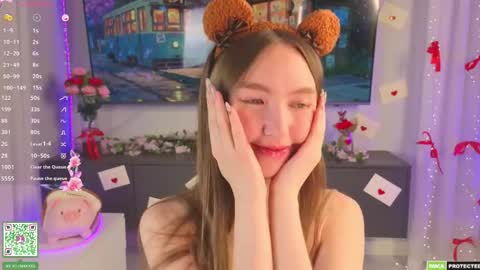 Holly Molly Im Polly online show from May 4, 7:43 pm