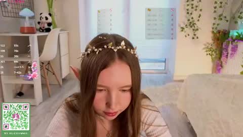 Snapshot of annamarie_foryou chatting on July 12, 10:50 am Holly Molly Im Polly online show from July 12, 10:50 am