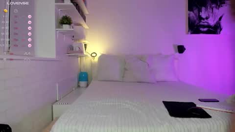 Anna online show from December 17, 1:33 am