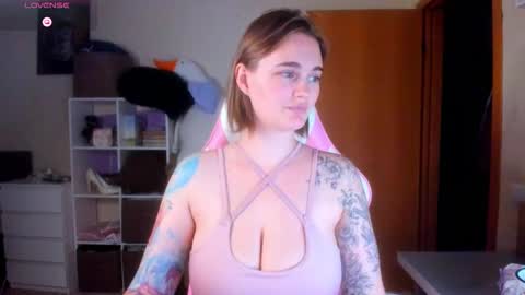 Snapshot of annaroading chatting on November 1, 11:07 pm AnnaRoading online show from November 1, 11:07 pm